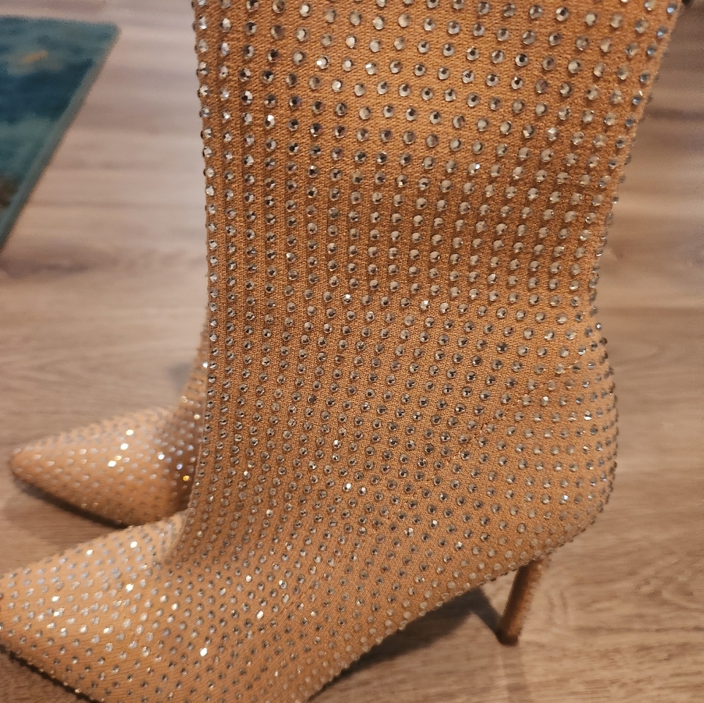 Booties sz 7 nude